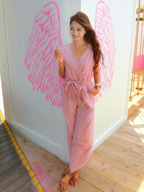 連身褲穿搭　嬌小女孩